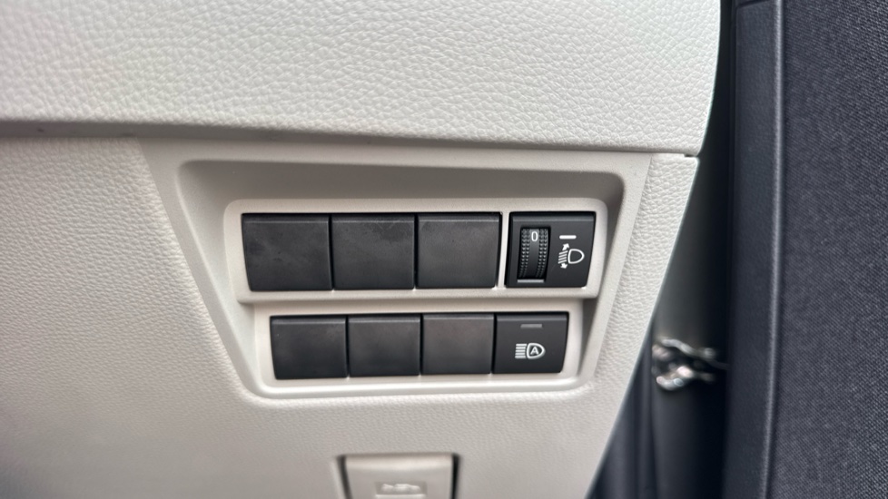 Toyota Yaris 1.5 Hybrid Excel 5dr CVT Hybrid Hatchback - Image 49