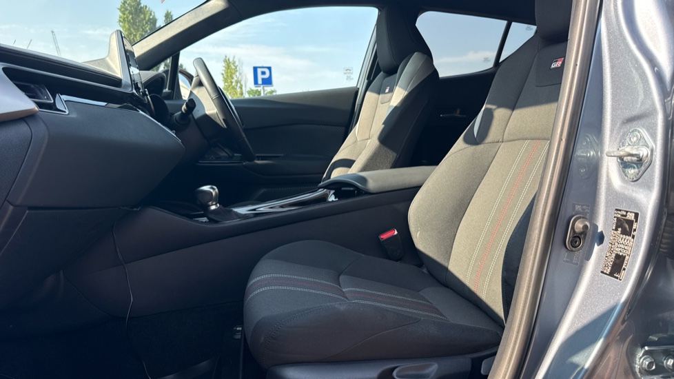 Toyota C-HR 1.8 Hybrid GR Sport 5dr CVT Hybrid Hatchback - Image 5