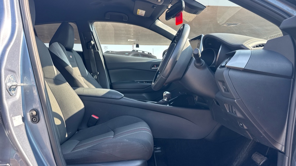 Toyota C-HR 1.8 Hybrid GR Sport 5dr CVT Hybrid Hatchback - Image 12