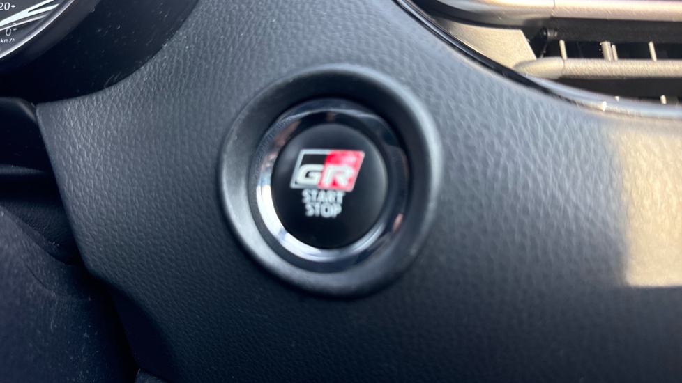 Toyota C-HR 1.8 Hybrid GR Sport 5dr CVT Hybrid Hatchback - Image 16