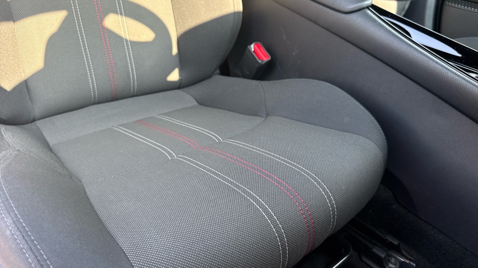 Toyota C-HR 1.8 Hybrid GR Sport 5dr CVT Hybrid Hatchback - Image 17