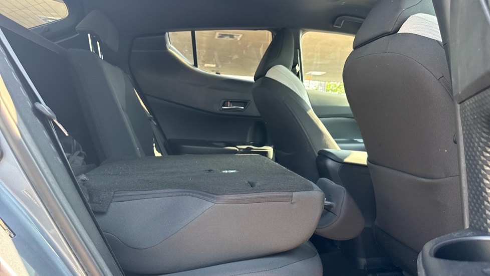 Toyota C-HR 1.8 Hybrid GR Sport 5dr CVT Hybrid Hatchback - Image 18