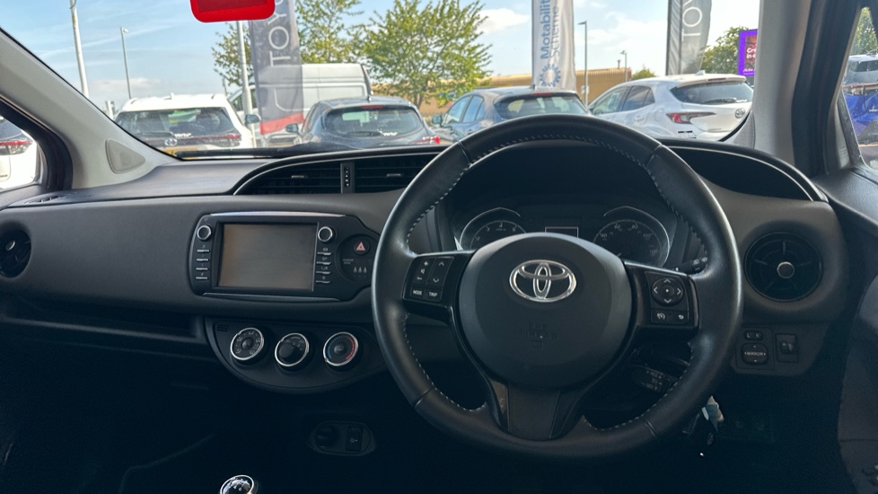 Toyota Yaris 1.5 VVT-i Icon 5dr Petrol Hatchback - Image 7