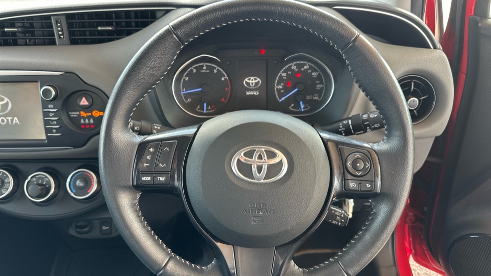 Toyota Yaris 1.5 VVT-i Icon 5dr Petrol Hatchback - Image 10