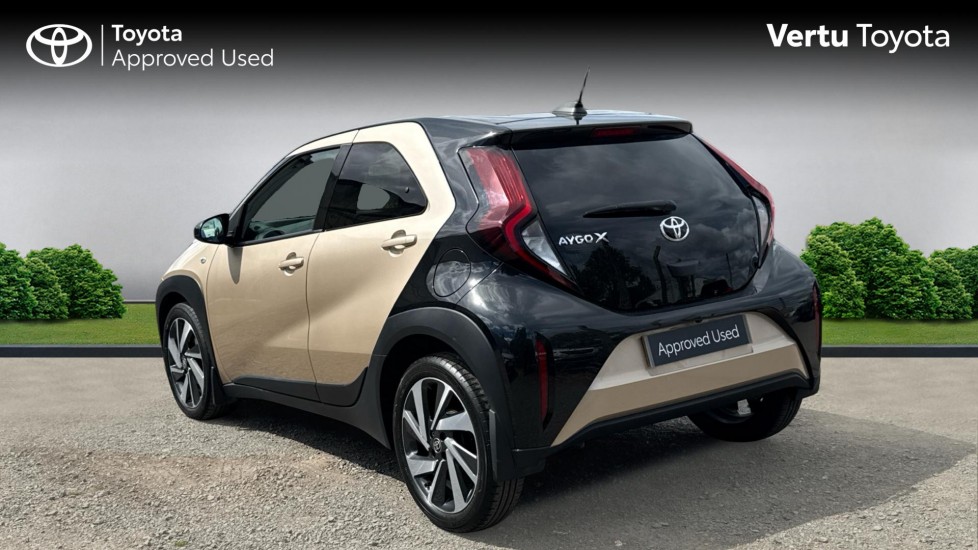 Toyota Aygo X 1.0 VVT-i Edge 5dr Petrol Hatchback - Image 4