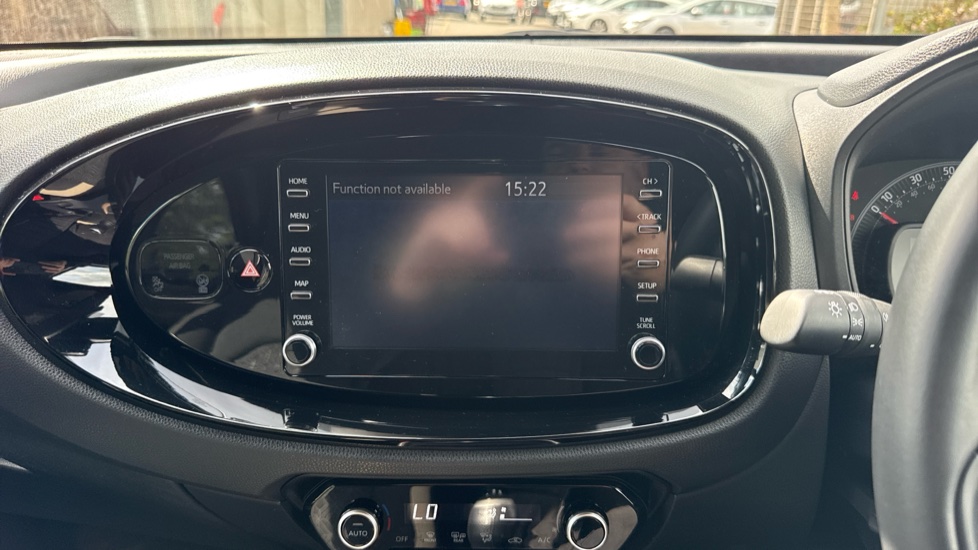 Toyota Aygo X 1.0 VVT-i Edge 5dr Petrol Hatchback - Image 9