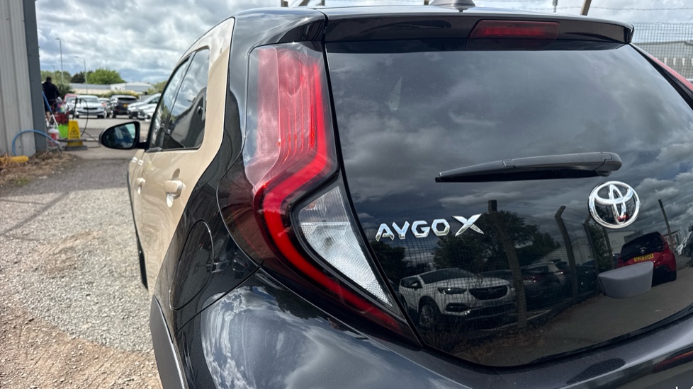 Toyota Aygo X 1.0 VVT-i Edge 5dr Petrol Hatchback - Image 21