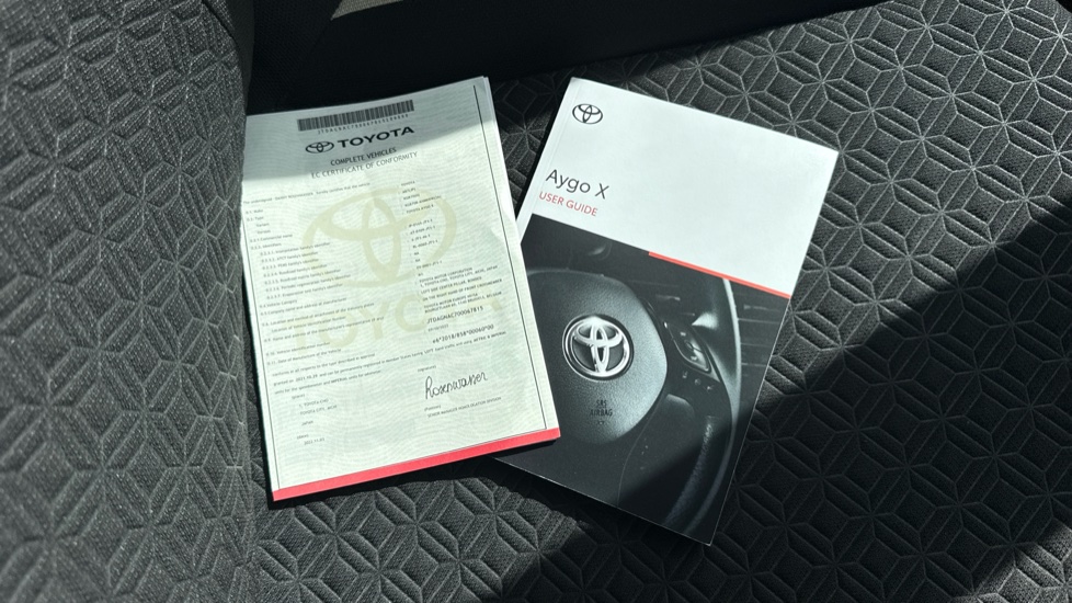 Toyota Aygo X 1.0 VVT-i Edge 5dr Petrol Hatchback - Image 27