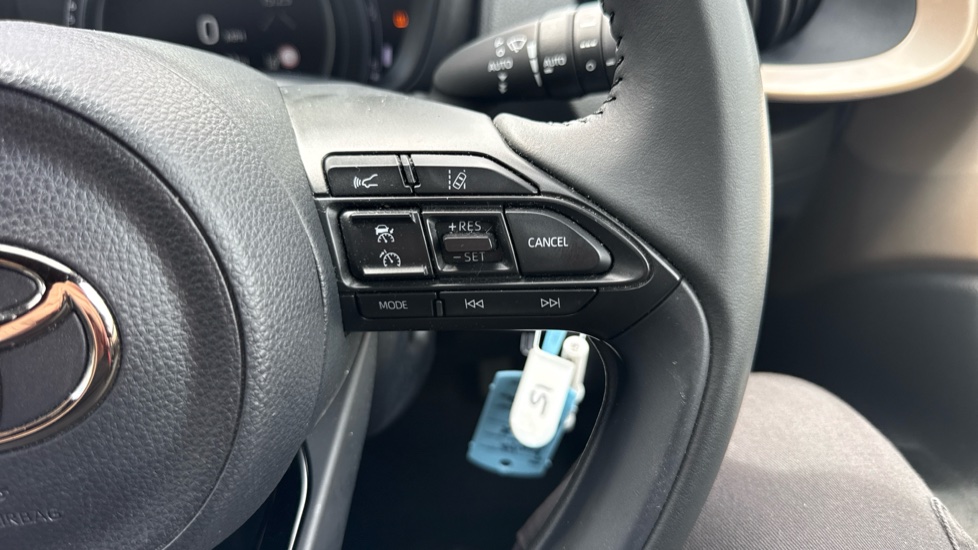 Toyota Aygo X 1.0 VVT-i Edge 5dr Petrol Hatchback - Image 29