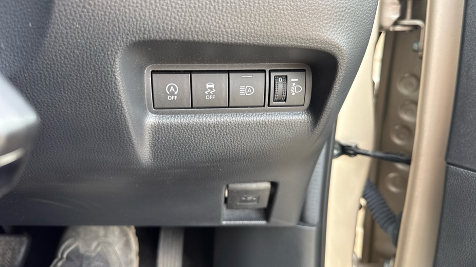 Toyota Aygo X 1.0 VVT-i Edge 5dr Petrol Hatchback - Image 46
