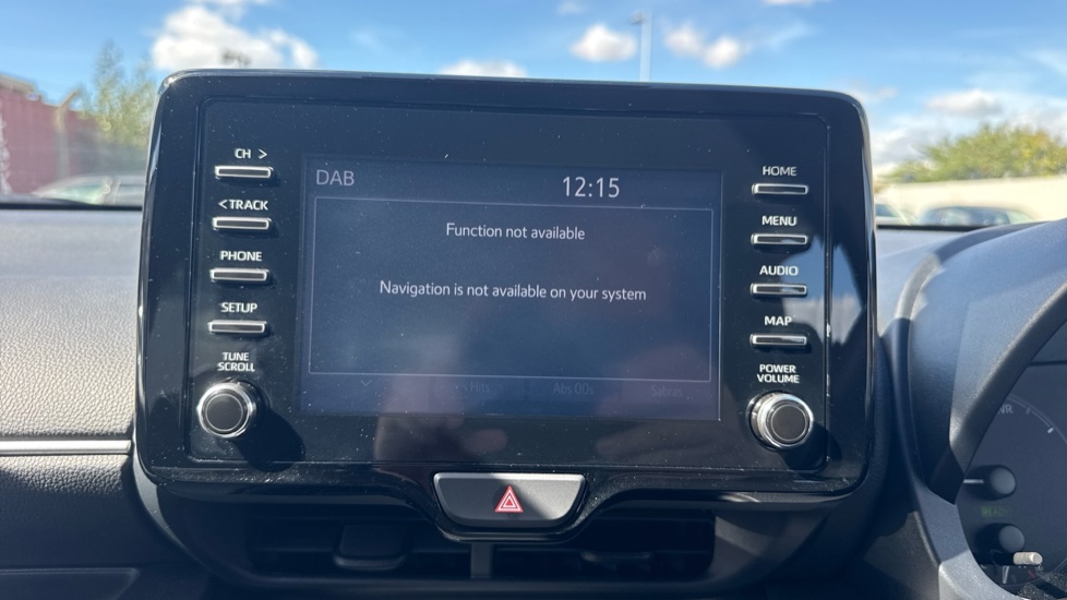 Toyota Yaris 1.5 Hybrid Icon 5dr CVT Hybrid Hatchback - Image 9