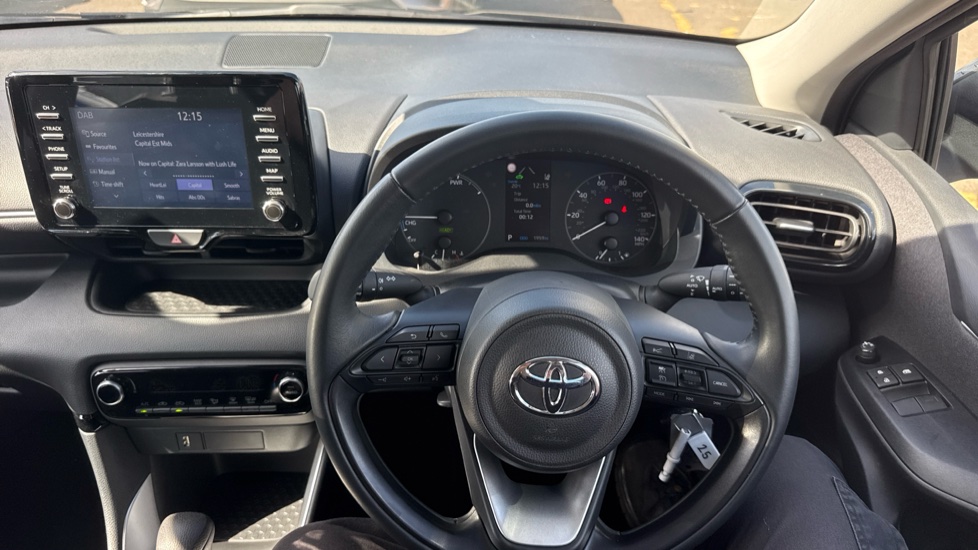 Toyota Yaris 1.5 Hybrid Icon 5dr CVT Hybrid Hatchback - Image 10