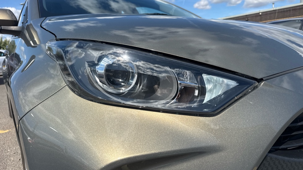 Toyota Yaris 1.5 Hybrid Icon 5dr CVT Hybrid Hatchback - Image 20