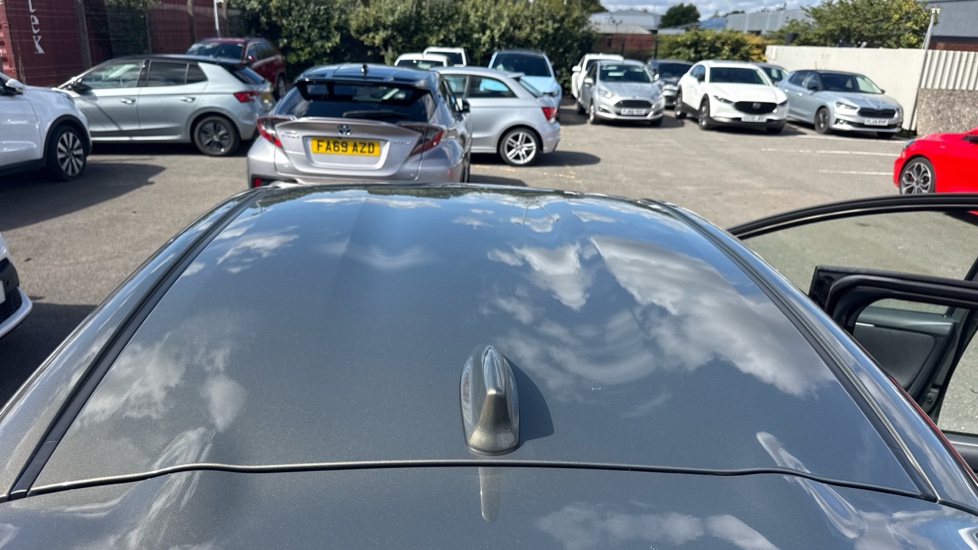 Toyota Yaris 1.5 Hybrid Icon 5dr CVT Hybrid Hatchback - Image 29