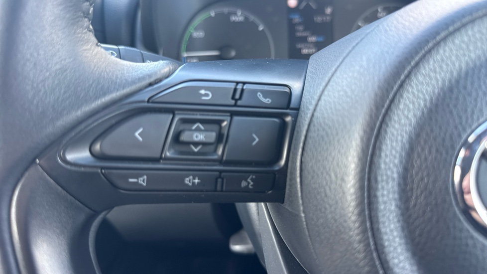 Toyota Yaris 1.5 Hybrid Icon 5dr CVT Hybrid Hatchback - Image 39