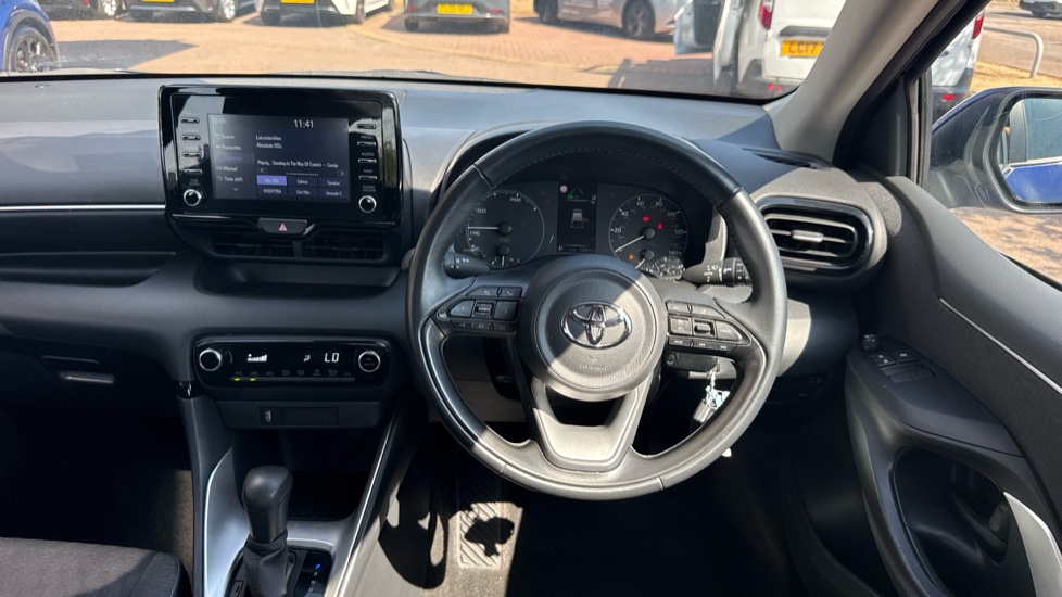 Toyota Yaris 1.5 Hybrid Icon 5dr CVT Hybrid Hatchback - Image 6