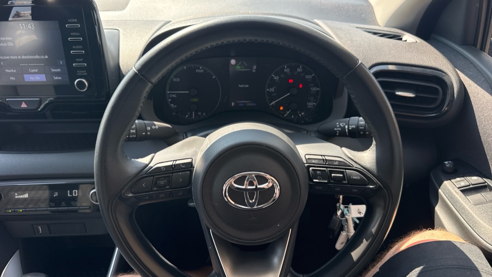 Toyota Yaris 1.5 Hybrid Icon 5dr CVT Hybrid Hatchback - Image 7