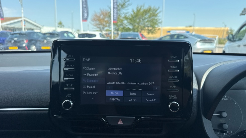 Toyota Yaris 1.5 Hybrid Icon 5dr CVT Hybrid Hatchback - Image 9