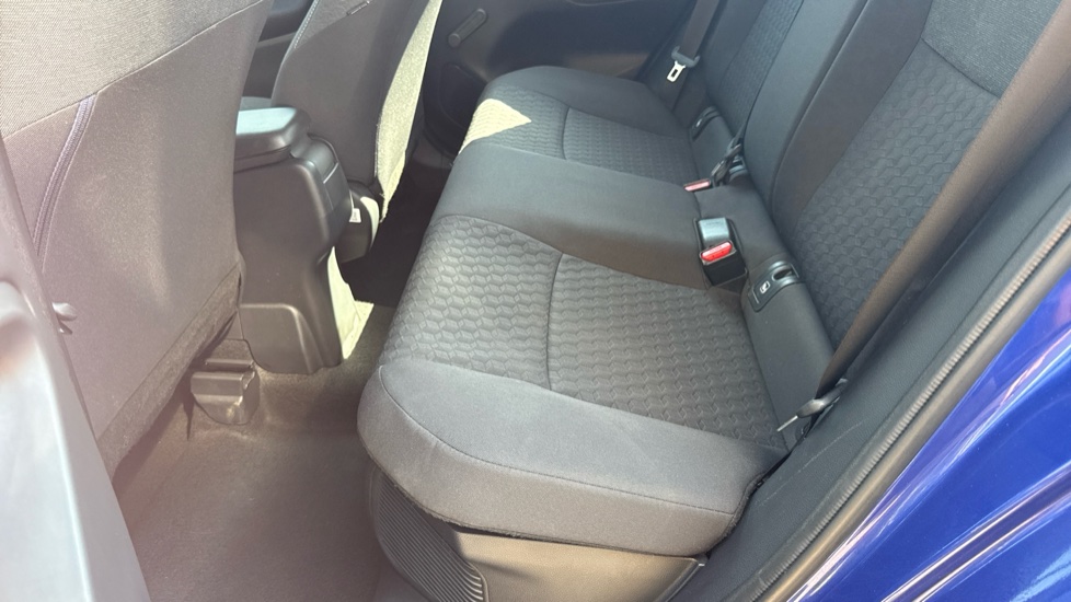 Toyota Yaris 1.5 Hybrid Icon 5dr CVT Hybrid Hatchback - Image 15
