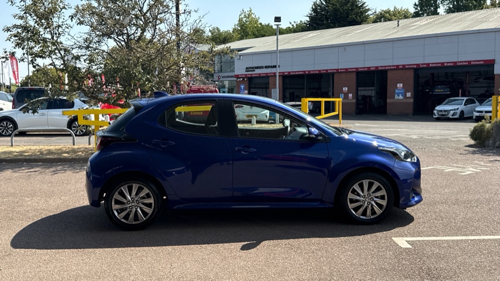 Toyota Yaris 1.5 Hybrid Icon 5dr CVT Hybrid Hatchback - Image 23