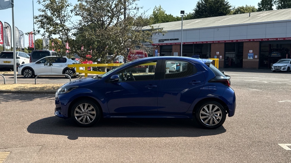 Toyota Yaris 1.5 Hybrid Icon 5dr CVT Hybrid Hatchback - Image 24
