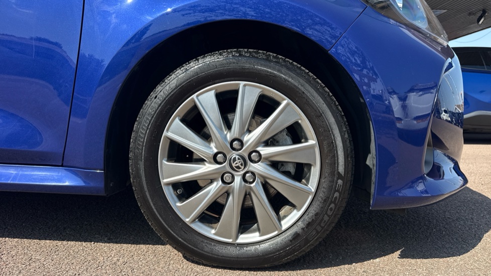 Toyota Yaris 1.5 Hybrid Icon 5dr CVT Hybrid Hatchback - Image 25