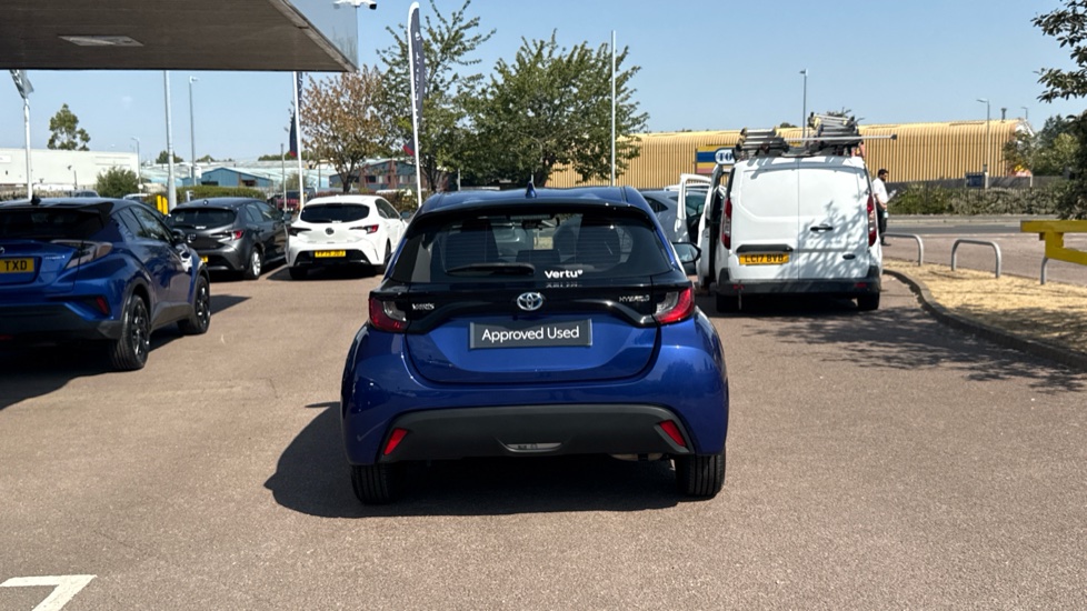 Toyota Yaris 1.5 Hybrid Icon 5dr CVT Hybrid Hatchback - Image 26