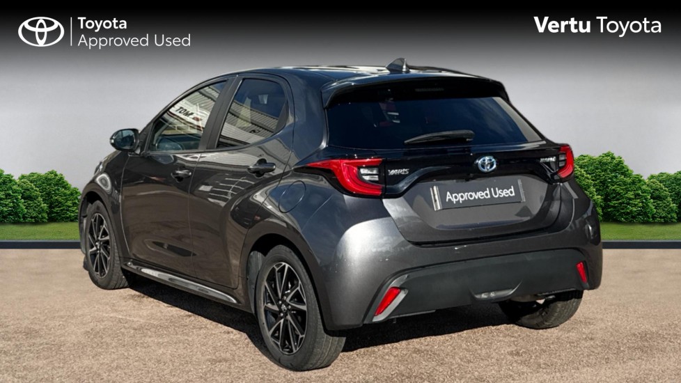 Toyota Yaris 1.5 Hybrid Design 5dr CVT Hybrid Hatchback - Image 4