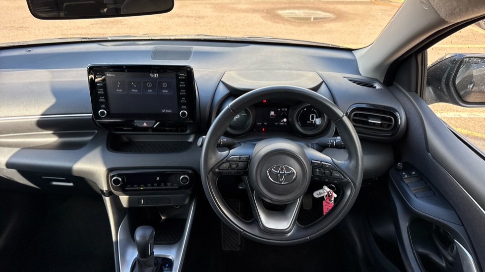 Toyota Yaris 1.5 Hybrid Design 5dr CVT Hybrid Hatchback - Image 6