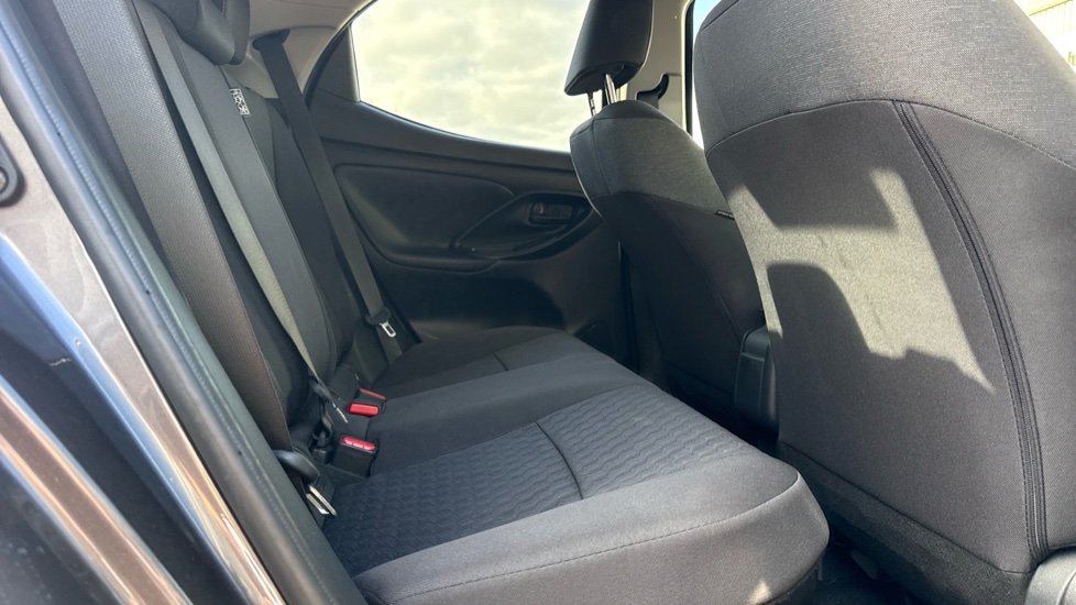 Toyota Yaris 1.5 Hybrid Design 5dr CVT Hybrid Hatchback - Image 8