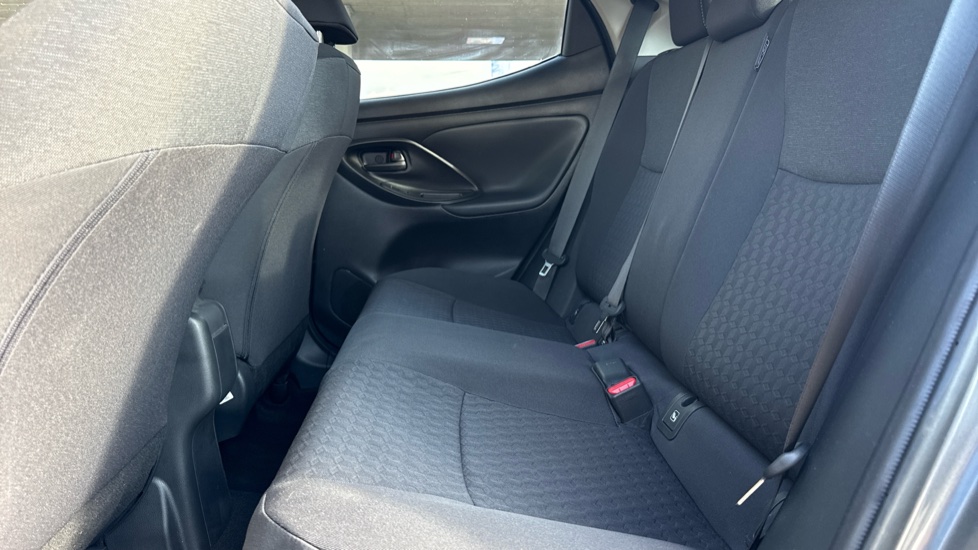 Toyota Yaris 1.5 Hybrid Design 5dr CVT Hybrid Hatchback - Image 15