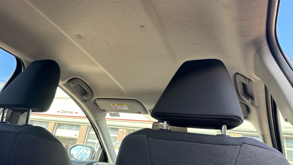 Toyota Yaris 1.5 Hybrid Design 5dr CVT Hybrid Hatchback - Image 19