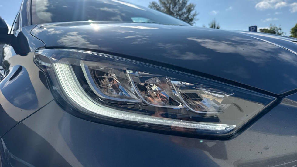 Toyota Yaris 1.5 Hybrid Design 5dr CVT Hybrid Hatchback - Image 20