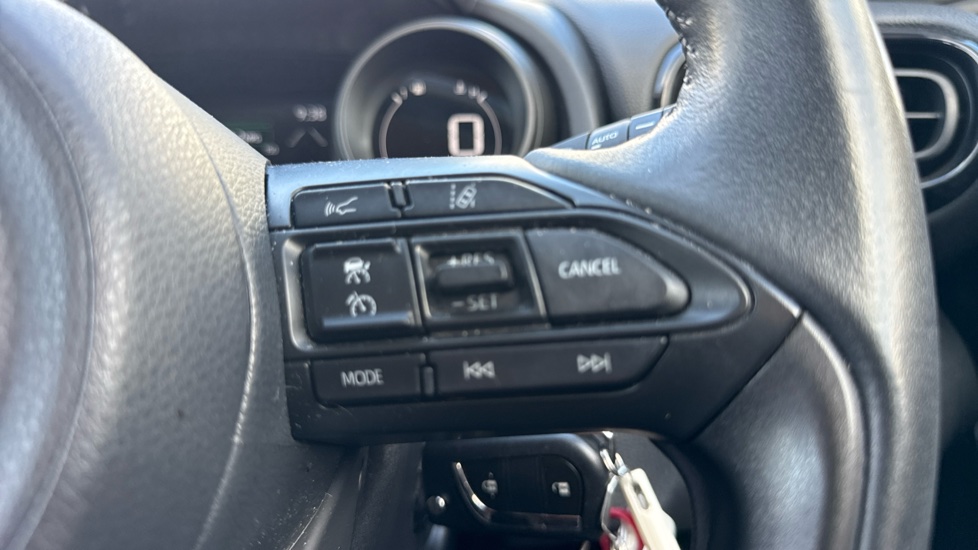 Toyota Yaris 1.5 Hybrid Design 5dr CVT Hybrid Hatchback - Image 31