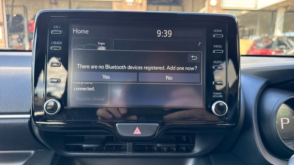Toyota Yaris 1.5 Hybrid Design 5dr CVT Hybrid Hatchback - Image 39
