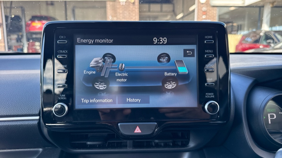 Toyota Yaris 1.5 Hybrid Design 5dr CVT Hybrid Hatchback - Image 40