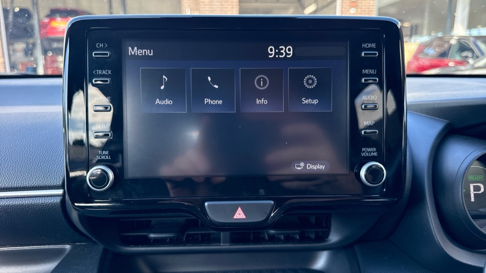 Toyota Yaris 1.5 Hybrid Design 5dr CVT Hybrid Hatchback - Image 41