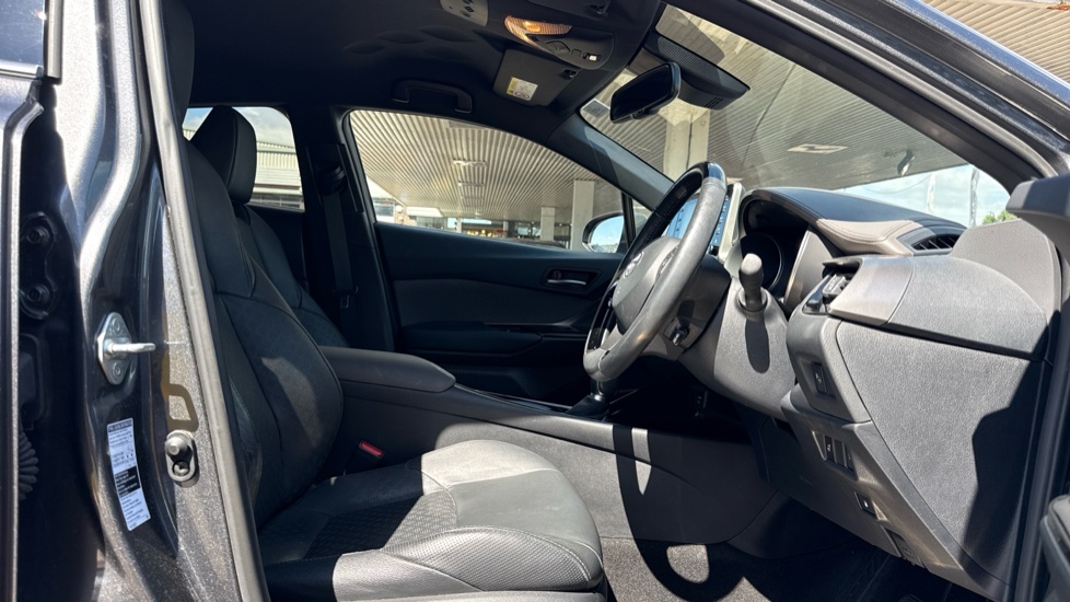 Toyota C-HR 1.8 Hybrid Excel 5dr CVT Hybrid Hatchback - Image 12