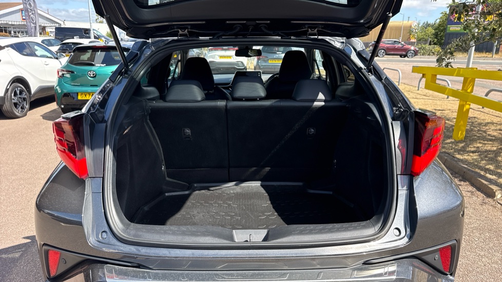 Toyota C-HR 1.8 Hybrid Excel 5dr CVT Hybrid Hatchback - Image 13