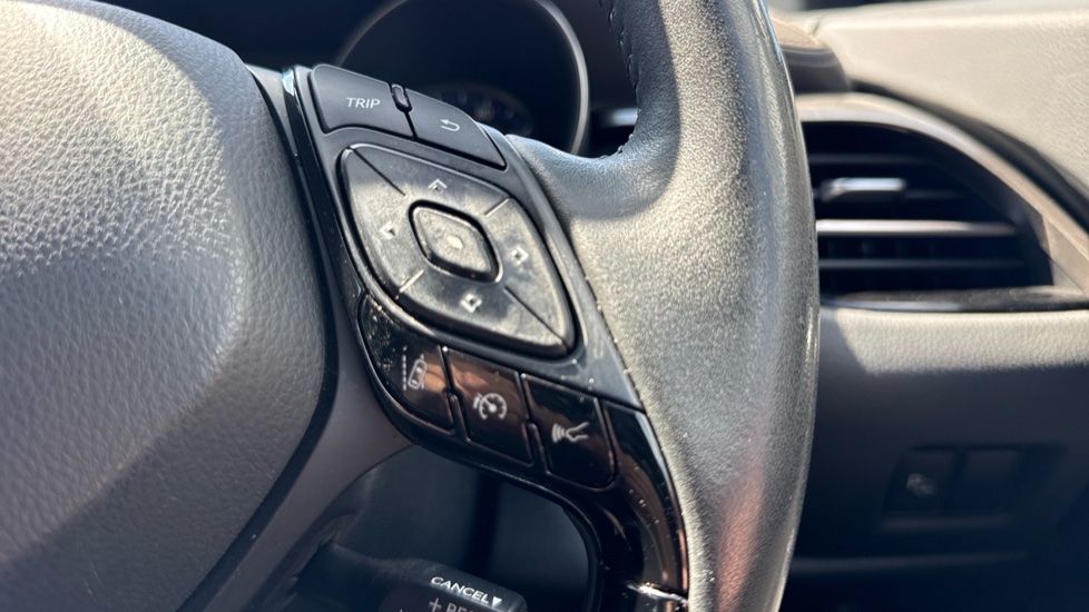 Toyota C-HR 1.8 Hybrid Excel 5dr CVT Hybrid Hatchback - Image 31