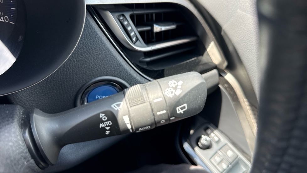 Toyota C-HR 1.8 Hybrid Excel 5dr CVT Hybrid Hatchback - Image 34