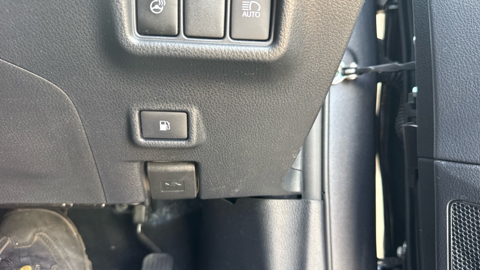 Toyota C-HR 1.8 Hybrid Excel 5dr CVT Hybrid Hatchback - Image 49