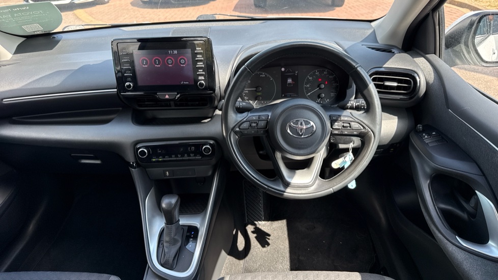 Toyota Yaris 1.5 Hybrid Icon 5dr CVT Hybrid Hatchback - Image 6