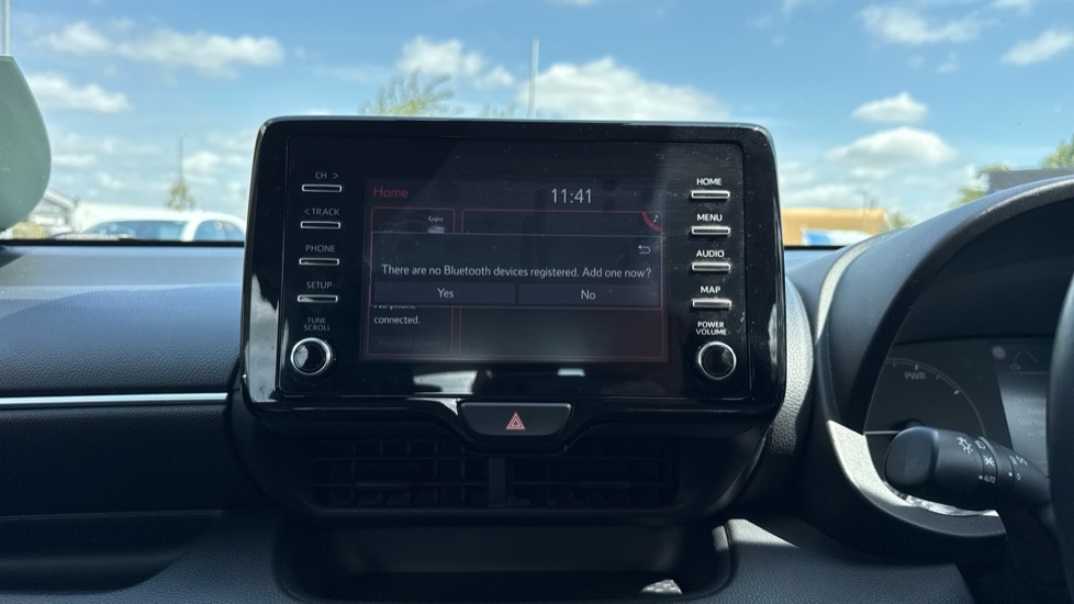 Toyota Yaris 1.5 Hybrid Icon 5dr CVT Hybrid Hatchback - Image 40