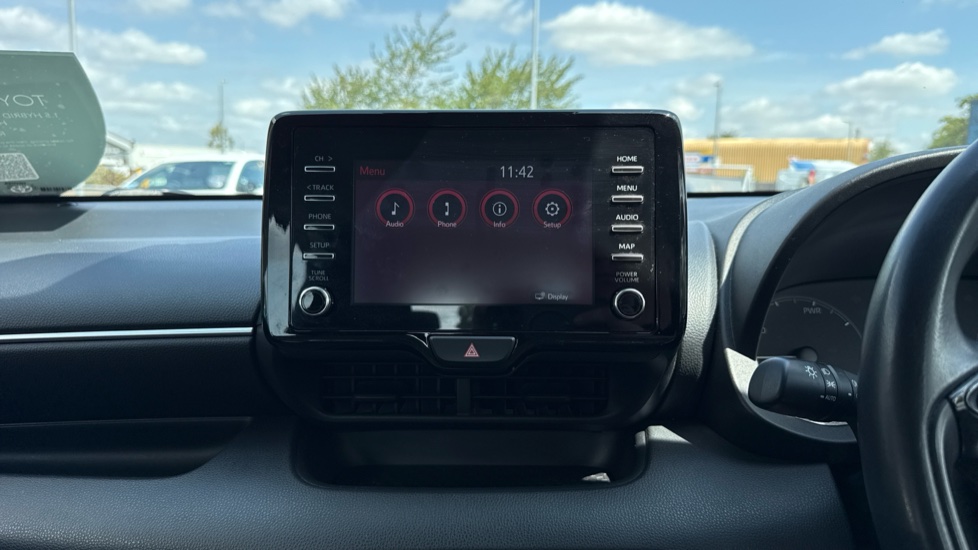 Toyota Yaris 1.5 Hybrid Icon 5dr CVT Hybrid Hatchback - Image 42