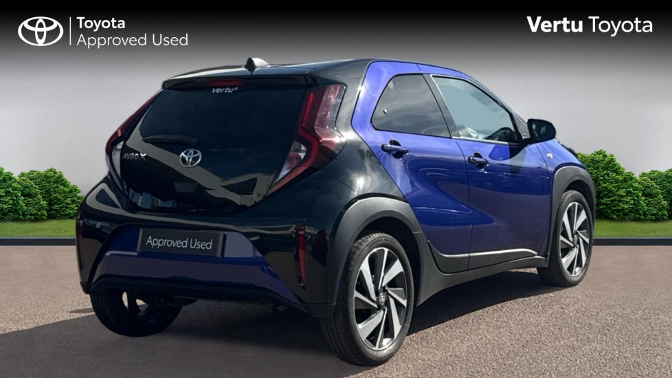 Toyota Aygo X 1.0 VVT-i Edge 5dr Petrol Hatchback - Image 2