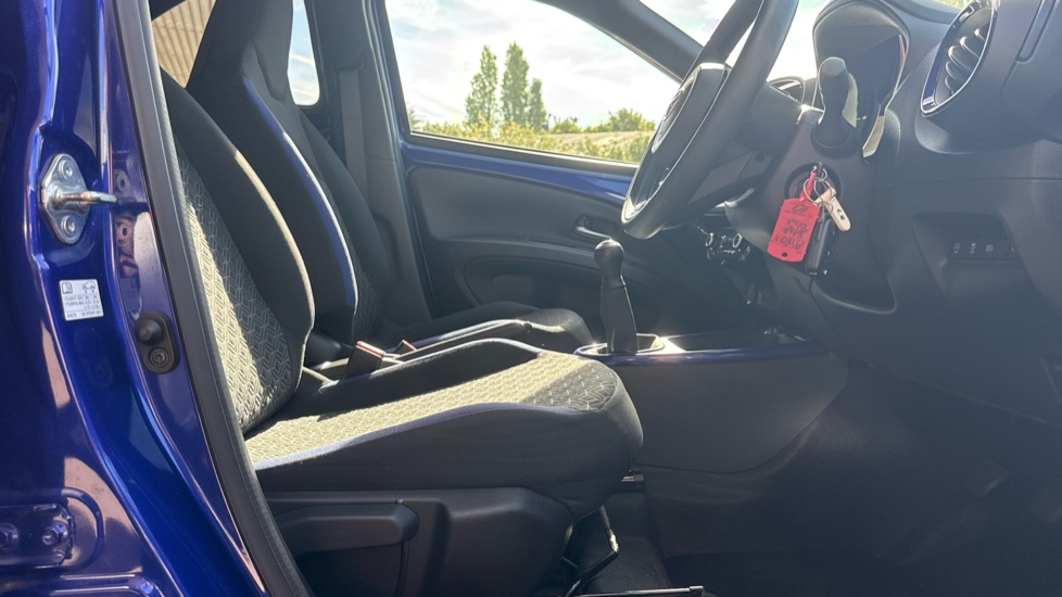 Toyota Aygo X 1.0 VVT-i Edge 5dr Petrol Hatchback - Image 12