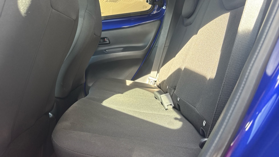 Toyota Aygo X 1.0 VVT-i Edge 5dr Petrol Hatchback - Image 15