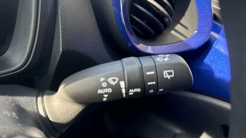 Toyota Aygo X 1.0 VVT-i Edge 5dr Petrol Hatchback - Image 34