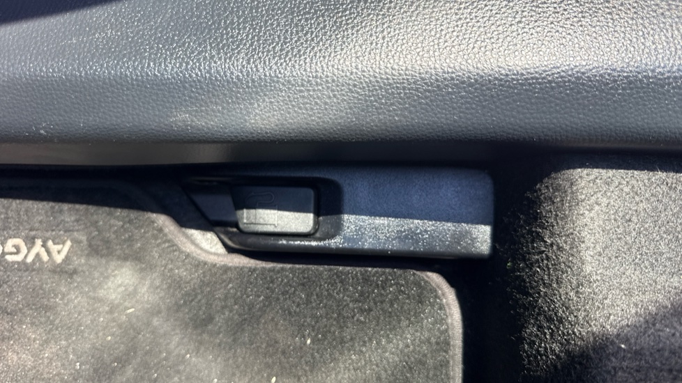 Toyota Aygo X 1.0 VVT-i Edge 5dr Petrol Hatchback - Image 47